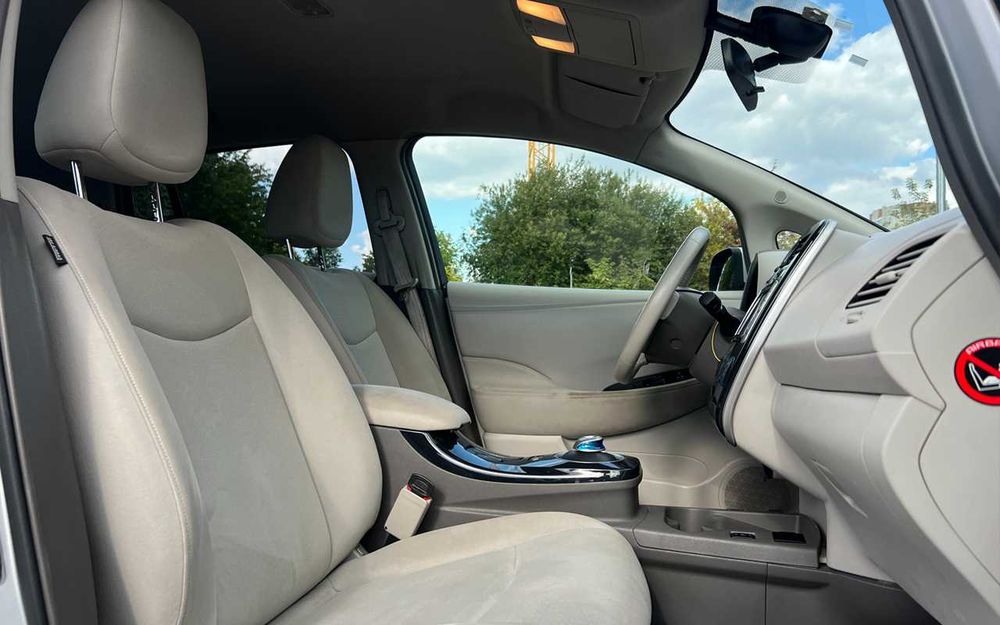 Nissan Leaf 2012
