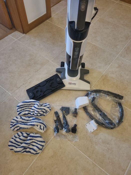 Maquina de limpeza/aspirador
Polti Vaporetto e cleam.

Máquina semi n