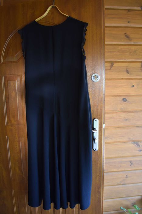 Елегантне чорне плаття