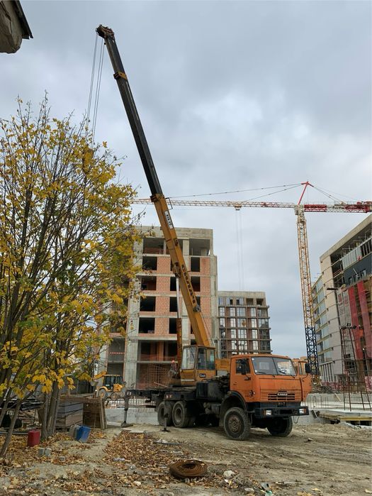 Оренда Автокрана 10-25 тн 22м стріл | Оренда екскаватора | Самоскида