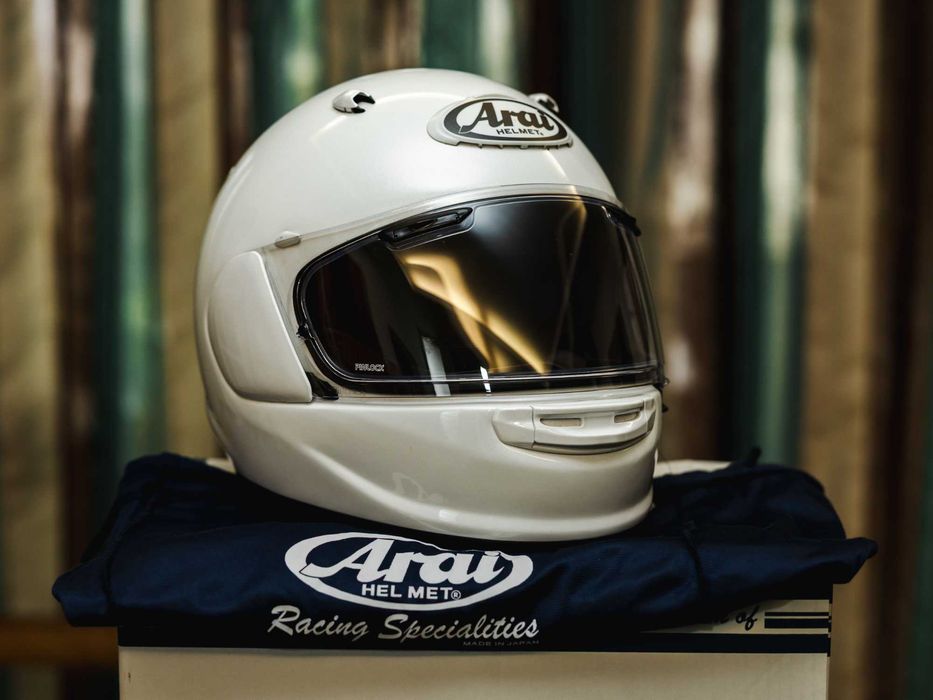 Capacete Arai Quantic ( Cor diamond white ) Tamanho L ( Como novo )