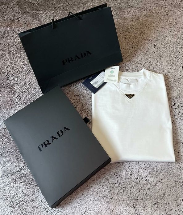 Футболка Prada. Оригінал. Унісекс
