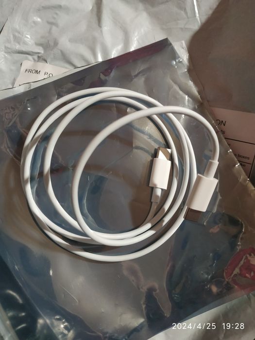 Кабель с разьемами типа с и с для ноутбука