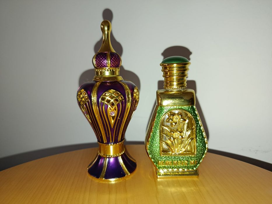 Sprzedam 2 PUSTE flakony po perfumach