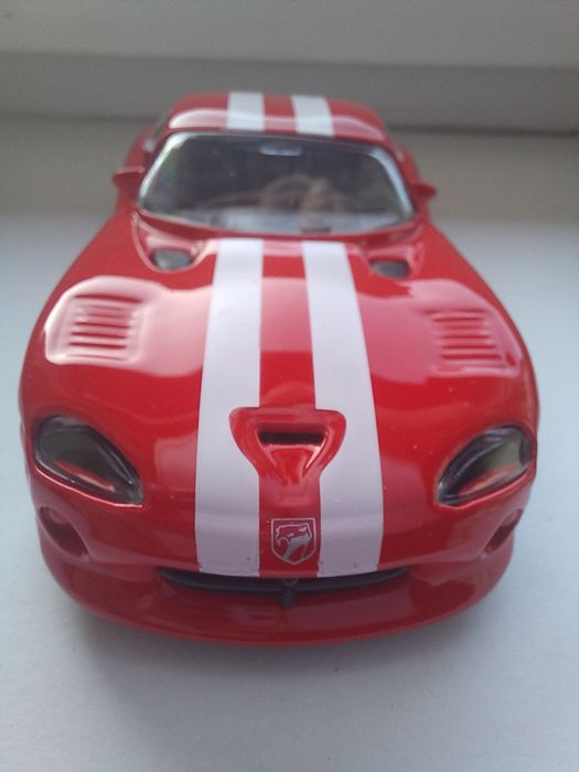 Bburago Dodge Viper GTS, skala 1:43