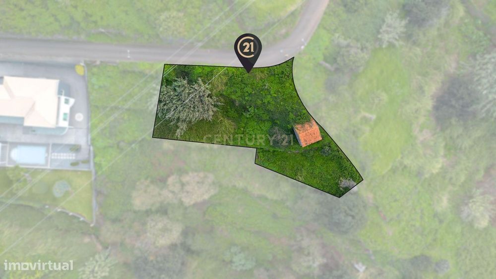 Terreno com Vista Mar Definitiva à Venda – Calheta, Madeira