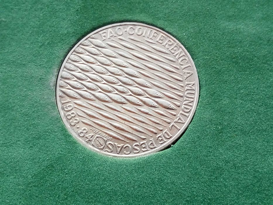 moeda de 250$00 1984 FAO Pescas BNC em caRTEIRA