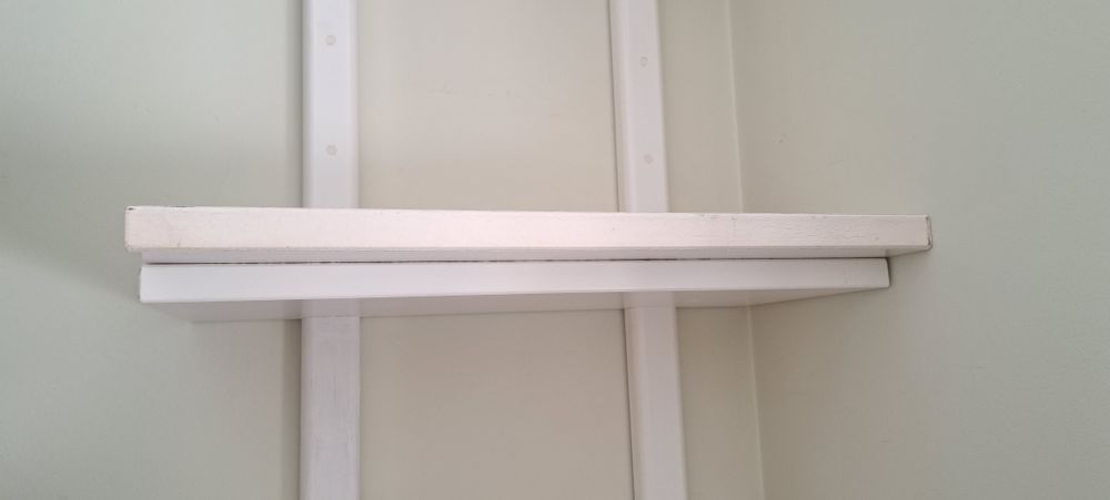 Regał wiszący solidny