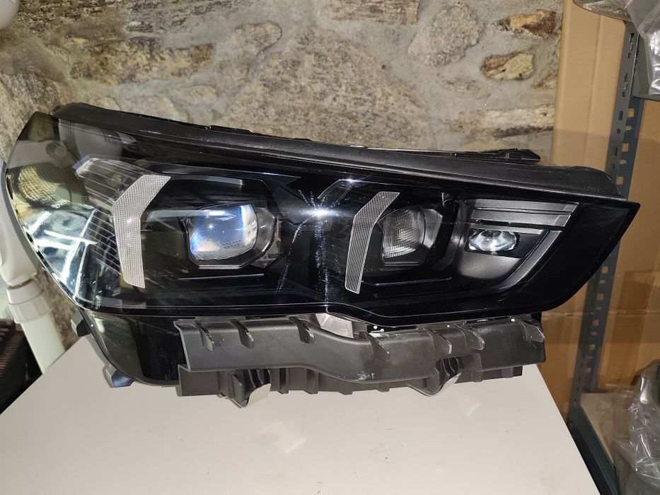 Farol BMW série 5 G60 G61 ótica led original usado