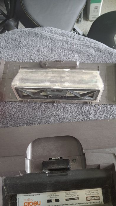 robot sprzątający neato D9 (2)