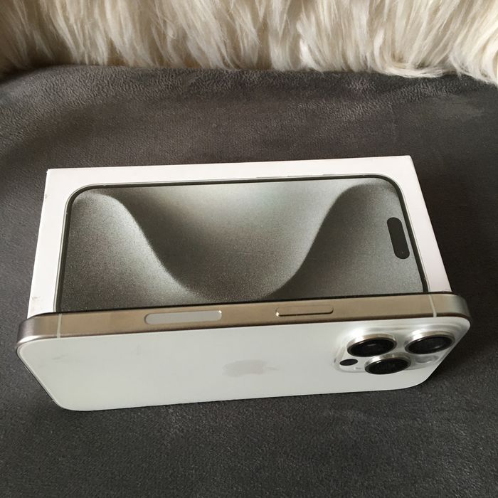 iPhone 15 Pro White Titanium 256 GB