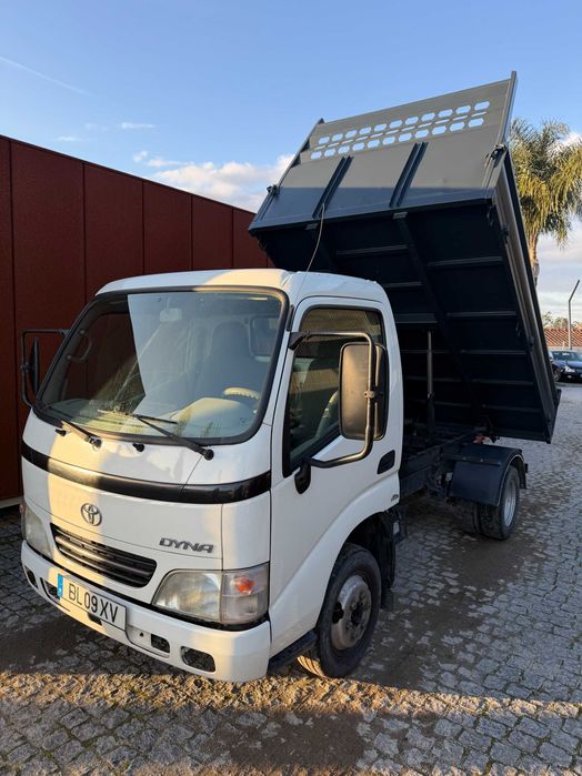Carrinha toyota dyna basculante