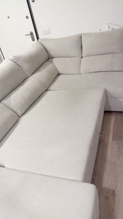 Sofá cinza com chaise longue