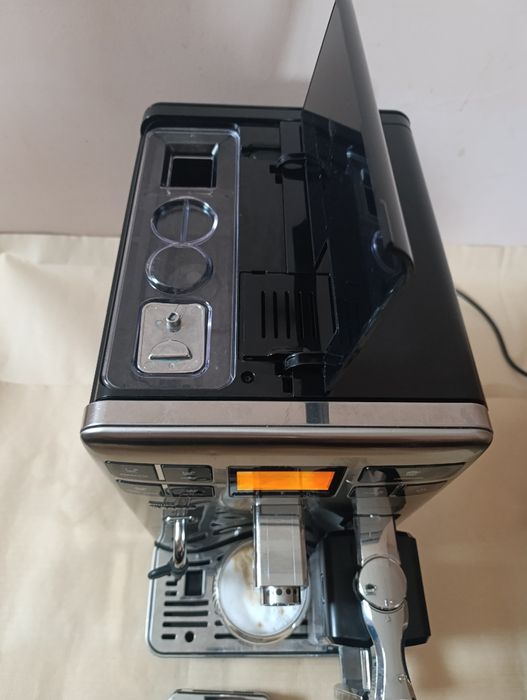 Кавомашина Saeco Exprelia