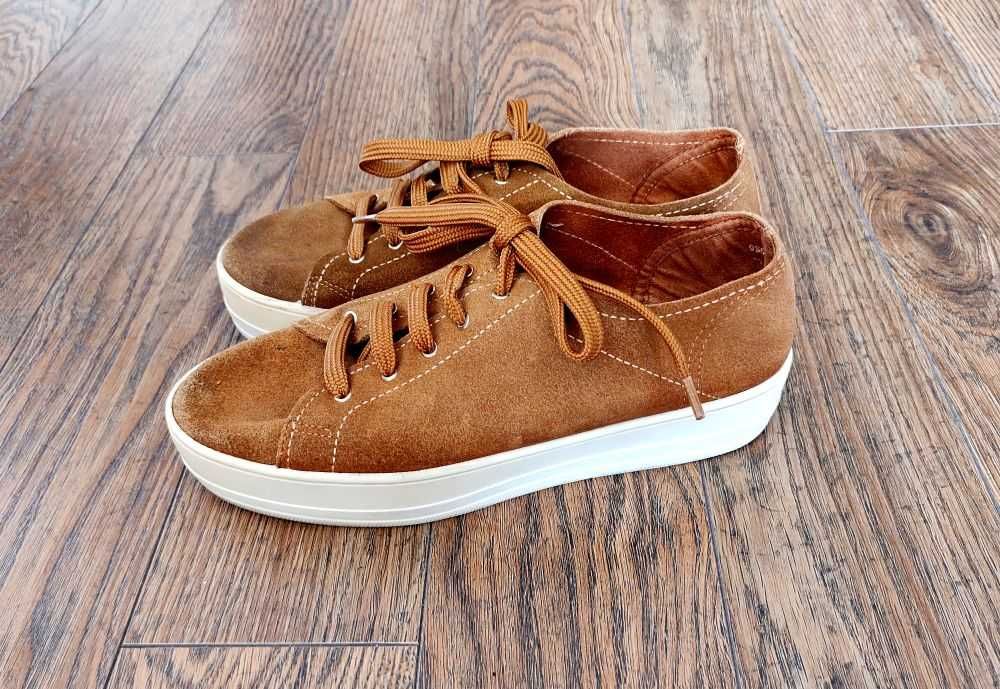 Buty koturn brąz camel platformy