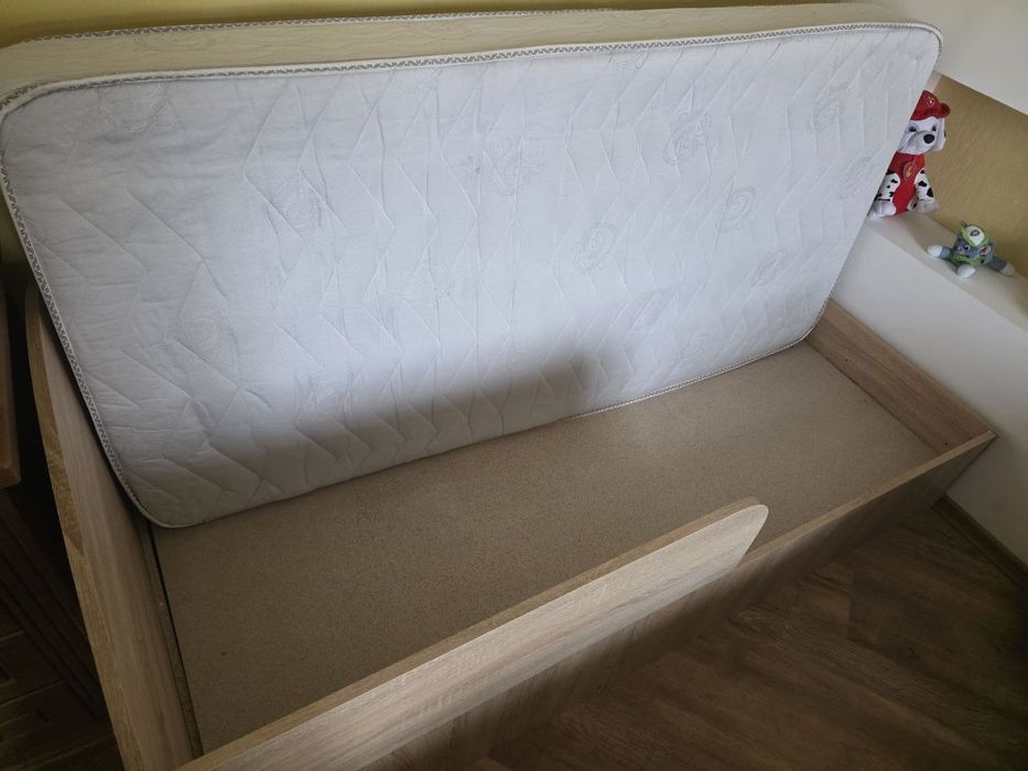 Ліжко дитяче з бортиком