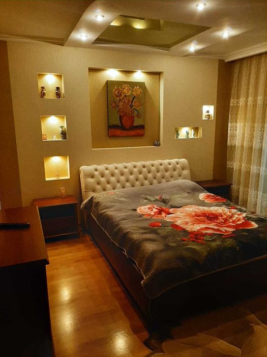 Продам 3-х кімнатну квартиру в місті Чернівці