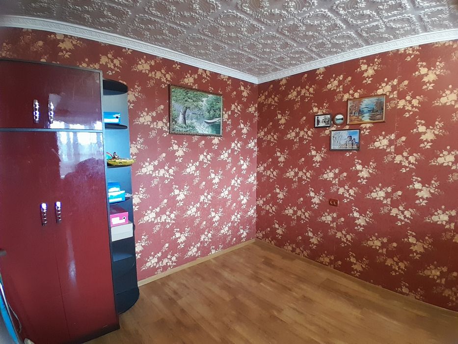 Продам однокімнатну квартиру. Терміново.