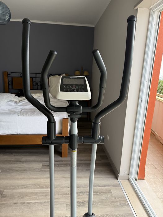 Bicicleta elíptica quase nova