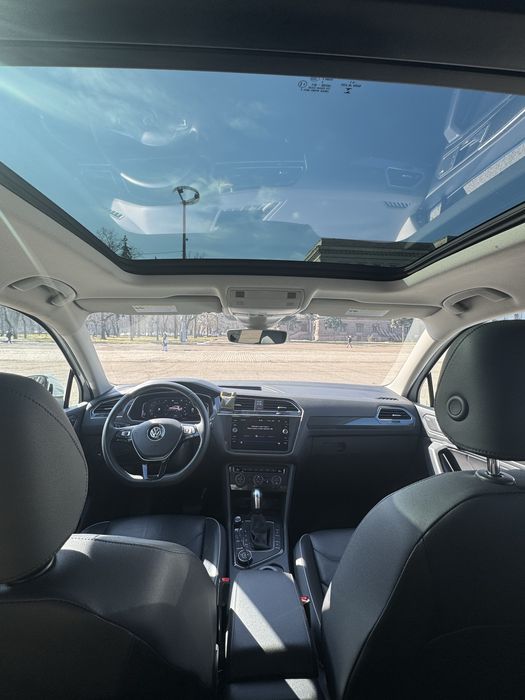Подобова оренда авто Volkswagen Tiguan 2 SEL Premium. Прокат авто.