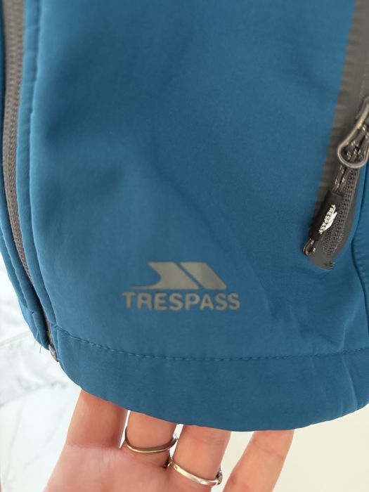 Продам куртку Trespass