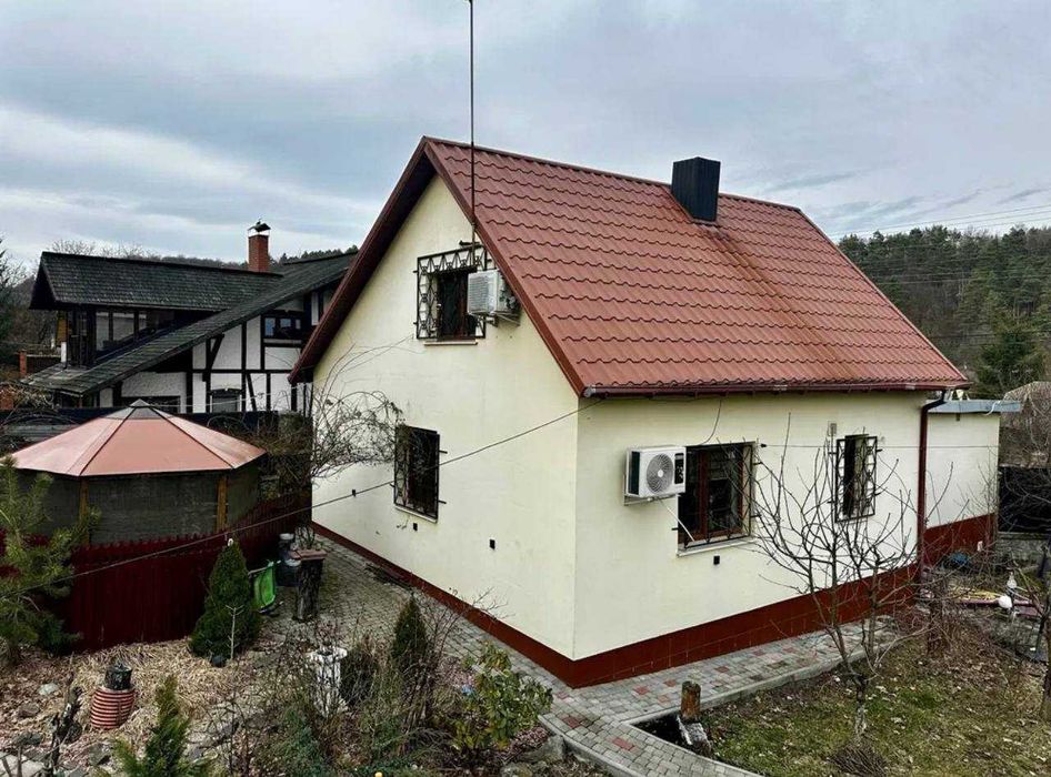 Продаж окремо стоячого будинку в Брюховичах !