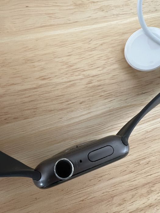 Apple Watch 4 GPS - 44mm - Space gray