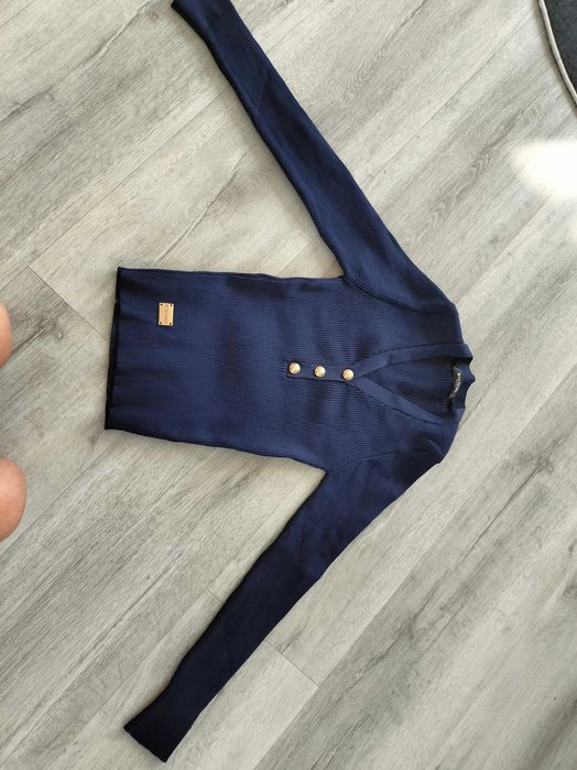 Sweterek logowany prążek rozmiar uni