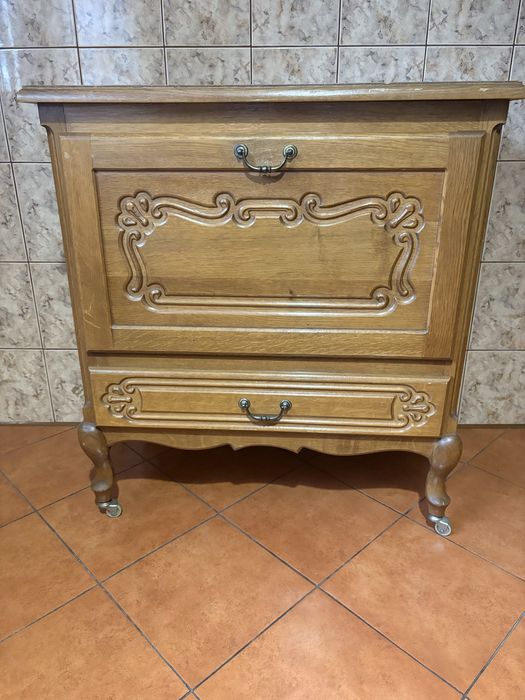 Barek w stylu ludwikowskim