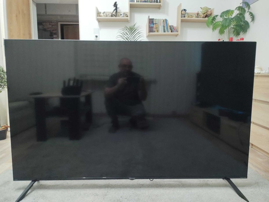 Telewizor Sharp 70 cali