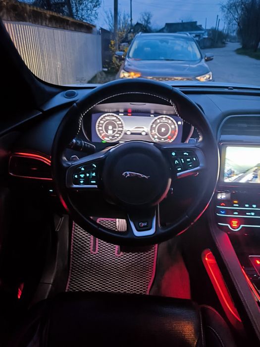 Jaguar F-PACE S 3.0 Supercharged AWD 380 к.с. | Максимальна комплектація | 2020