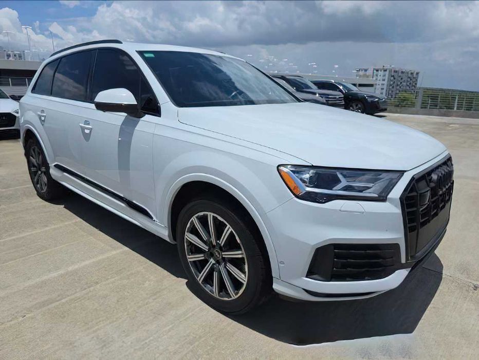 Audi Q7      2023