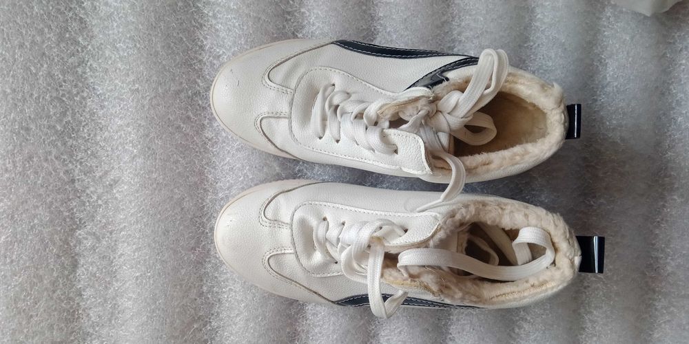 женские зимние ботинки меховой утеплитель отличное состояние 36 размер