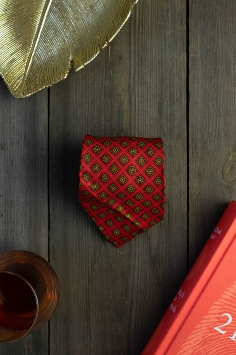 Klasyczny, bordowy krawat, wzorzysty, 100% jedwab, Made in England