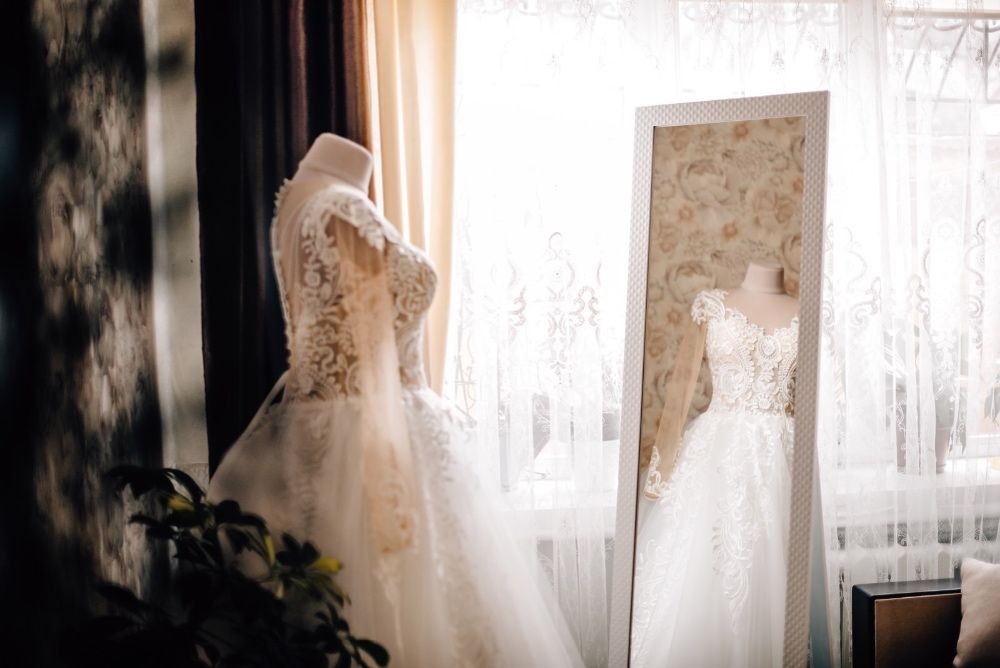 Стильне весільне плаття