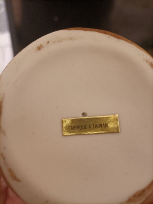 Птаха зимородок скульптора Андреа от Садека,папуги