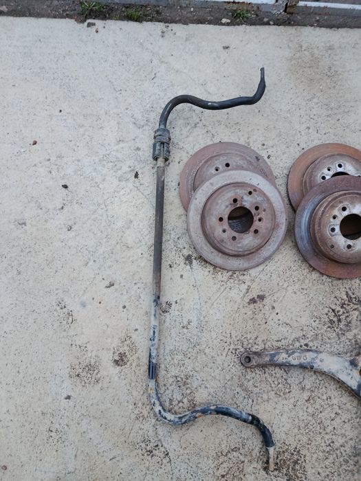 Ступиці до Peugeot 607 та інші запчастини