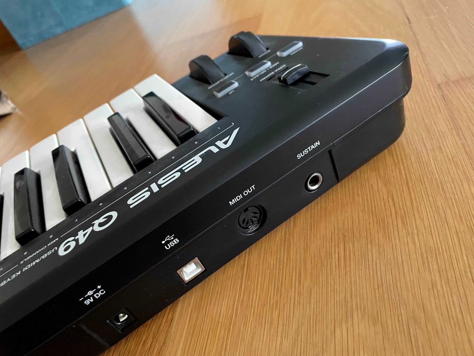 Alesis Q49 MK2 Teclado Controlador MIDI