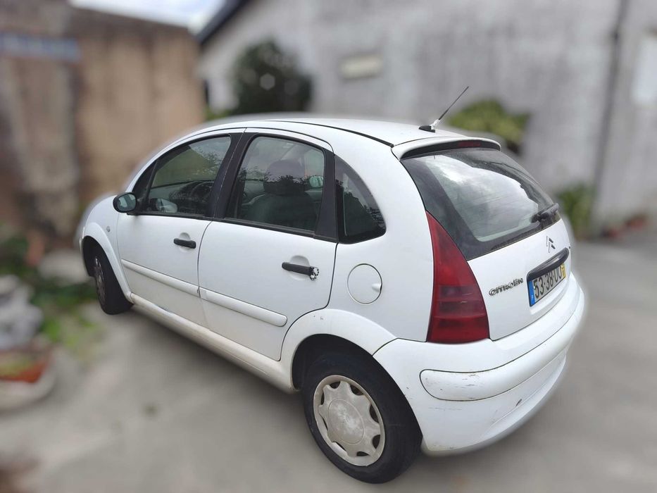 Citroën C3 2003 – 427.000 km (A andar / Ideal para Peças ou Reparar)