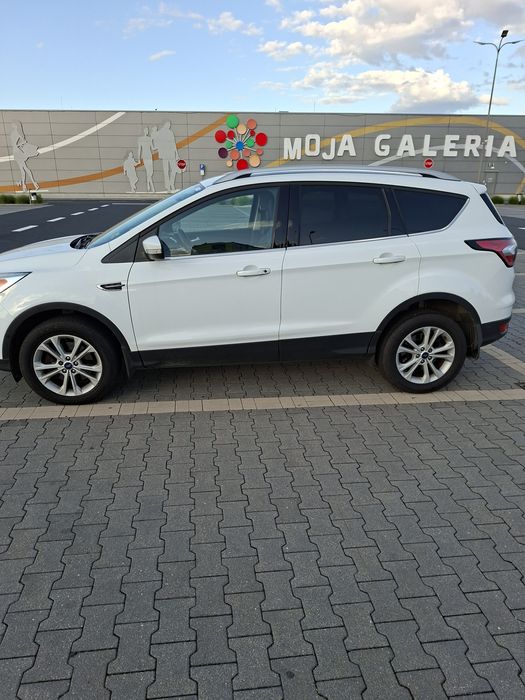 Sprzedam ford kuga na gwarancji