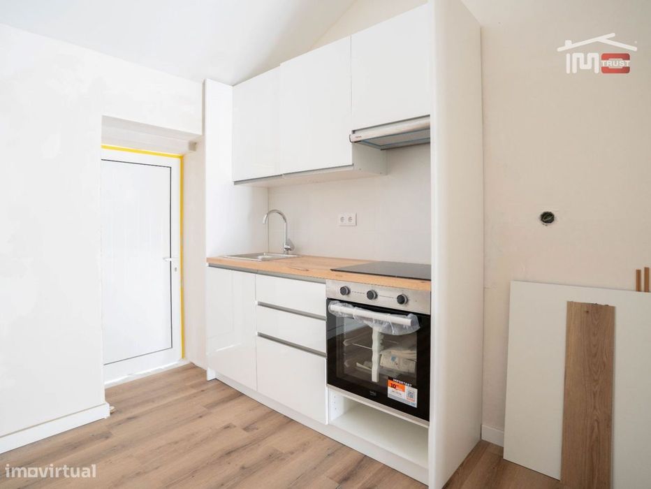 Moradia Térrea Totalmente Remodelada com Espaço Exterior | Pego, Ab...