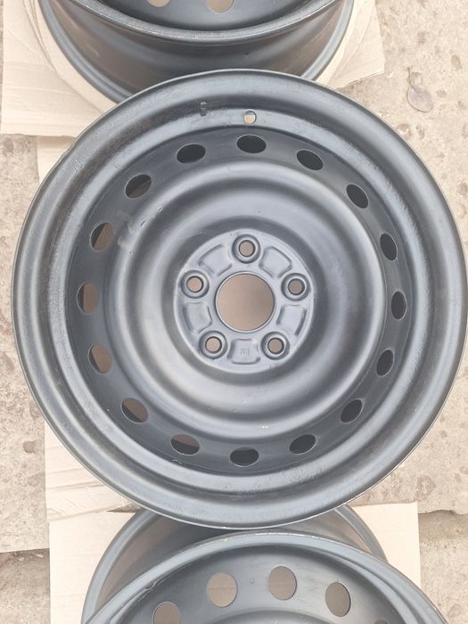 Диски R16 5*114.3 / ступица 60.1 / ЕТ 45