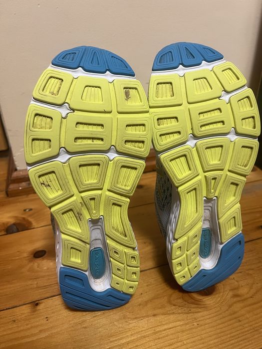 Кросівки New balance 680v