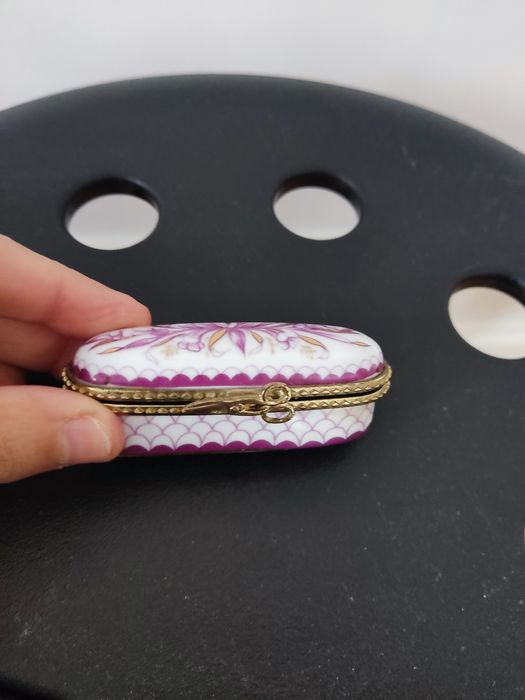 Caixinha antiga em tons de rosa vintage