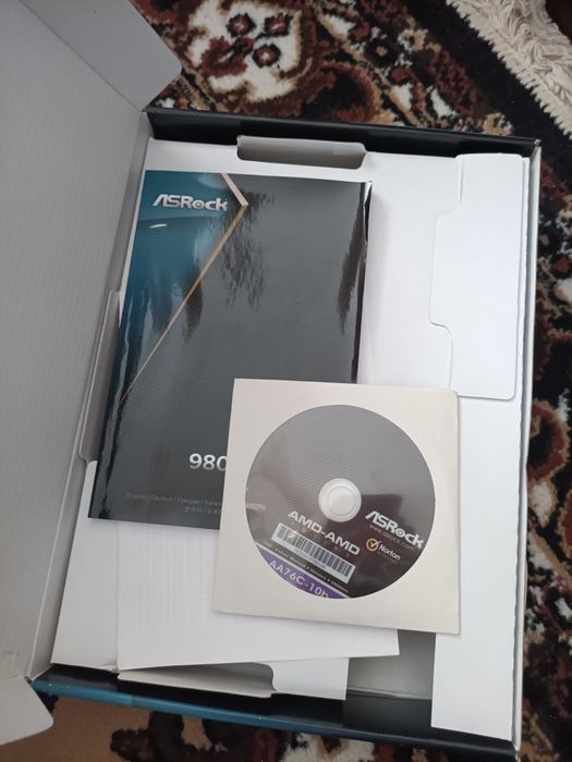 ASRock 980DE3/U3S3 — материнська плата в комплекті з процесором