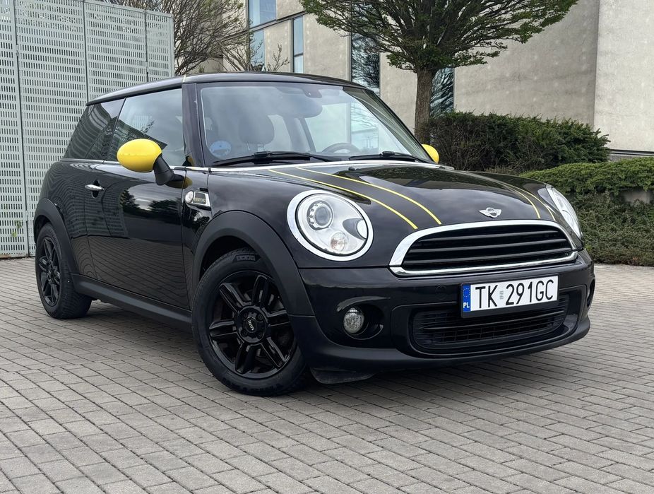 MINI ONE PIĘKNY i DOSKONAŁY  STAN  Bezwypadkowy, Lakier Oryginał  ZERO RDZY