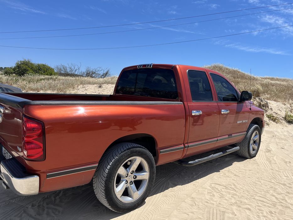 Dodge RAM 4.7 v8 235cv