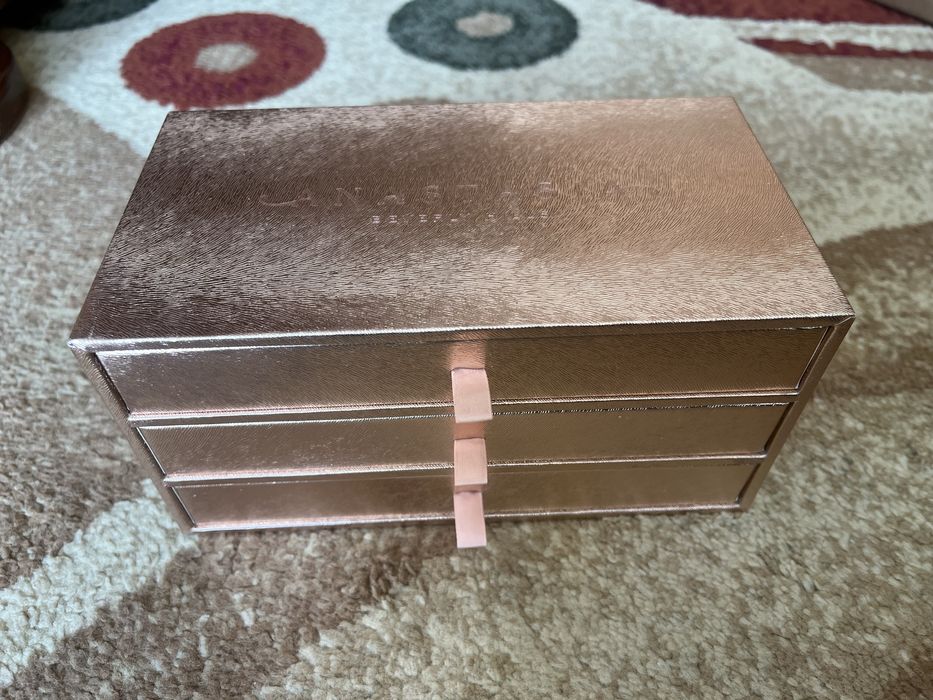 Cienie Anastasia Beverly Hills + szufladki