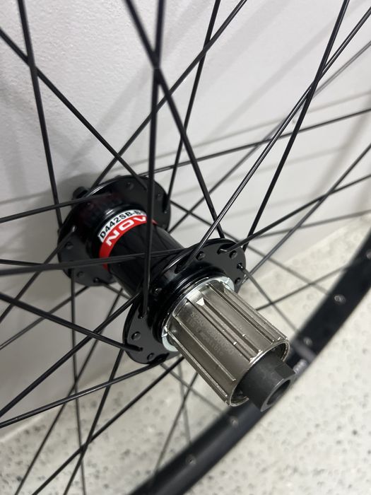 Komplet kół 29” BOOST MTB/XC/ENDURO DT Swiss Novatec Sapim