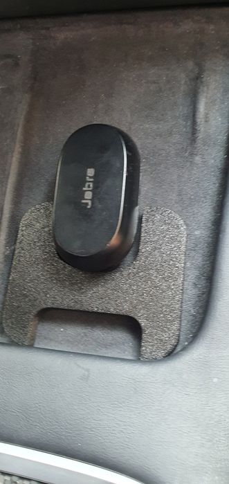 Adapter do ładowania słuchawek samsung i jabra w tesli